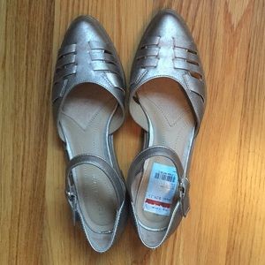 Naturalizer two piece shoe